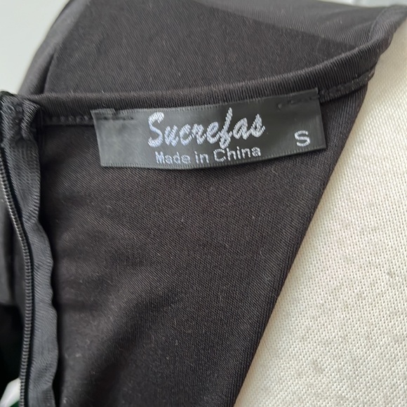 Cute Christmas Dress with Cats 🎄🐈 - Small - Picture 4 of 7